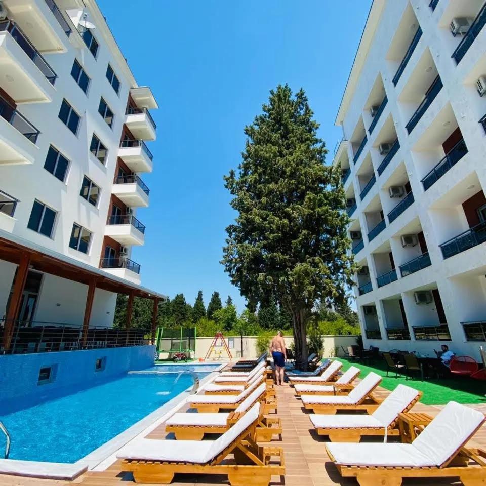 Hotel Hoti II Rizo Ulcinj Velika Plaza ภายนอก รูปภาพ